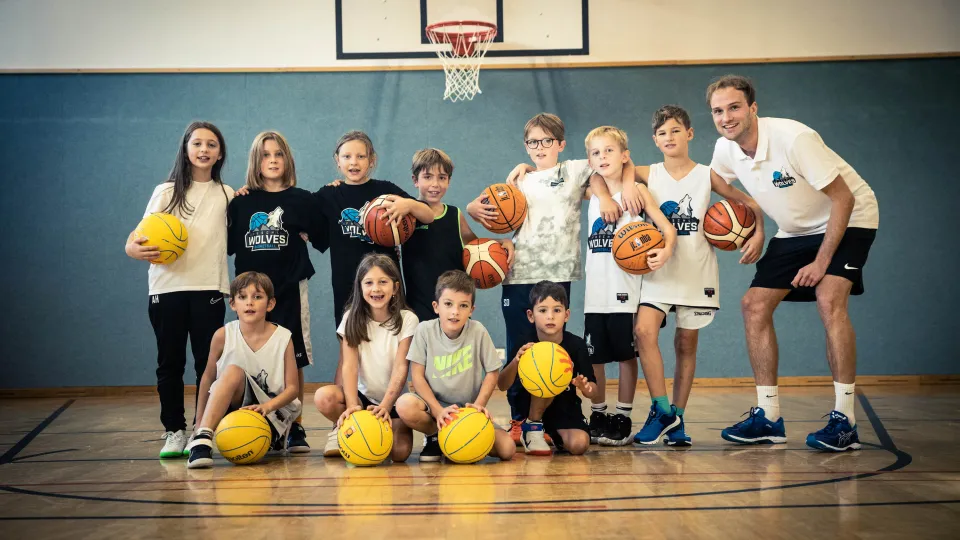 Neue Gallery "2023" online