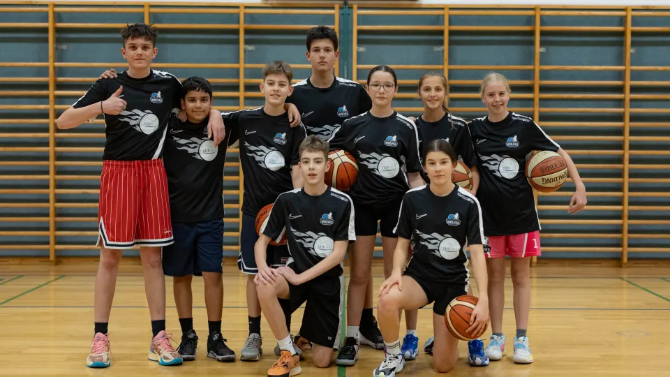 Neue Hoodies und WarmUps