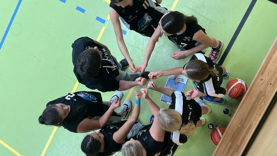 Wir suchen eine(n) Trainer(in)!