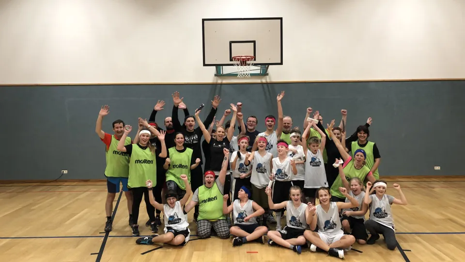 X-Mas All Star Game: Eltern vs. Kinder