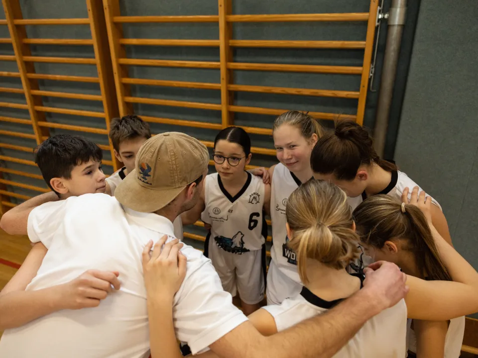 Wolves WU14 vs. BBU Orange