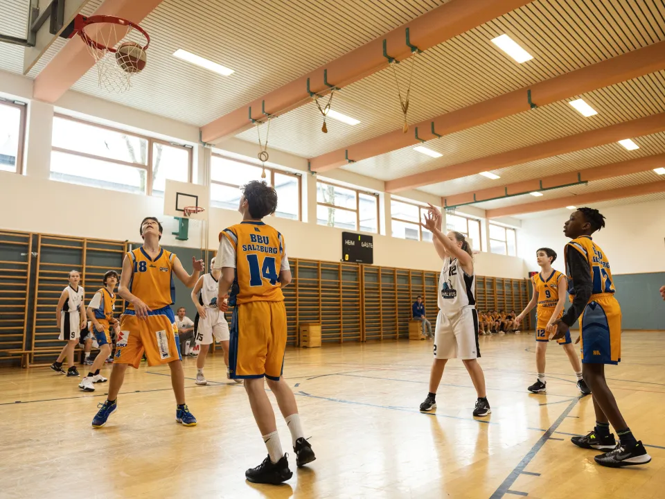 Wolves WU14 vs. BBU Orange