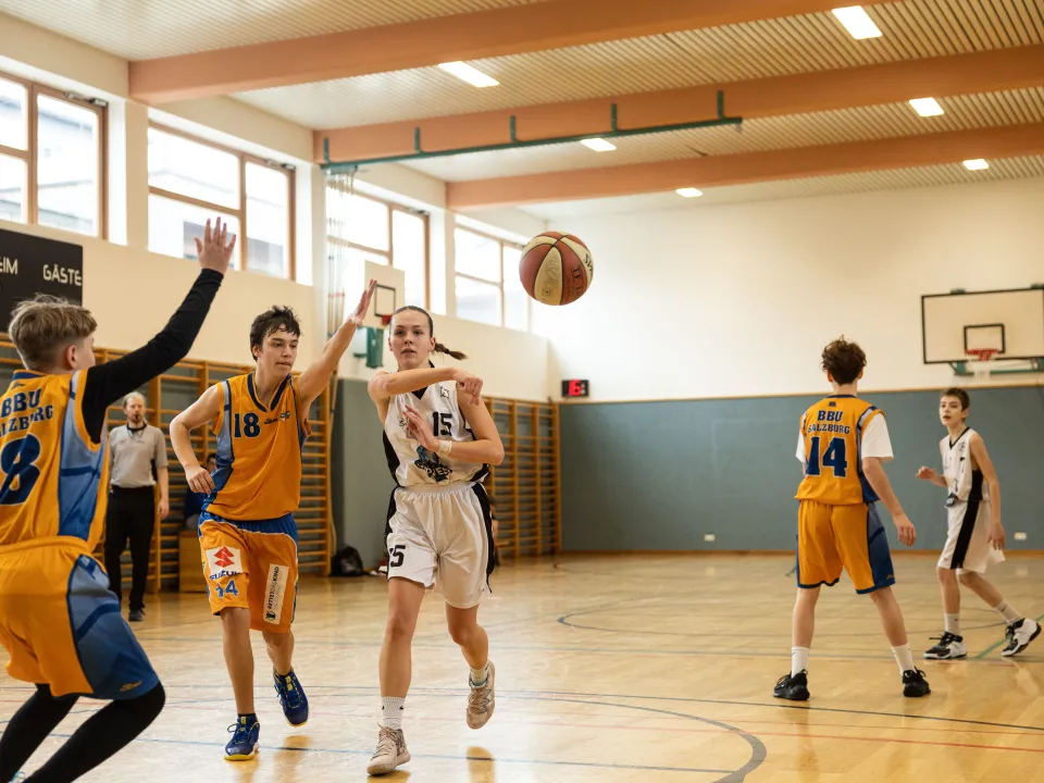 Wolves WU14 vs. BBU Orange