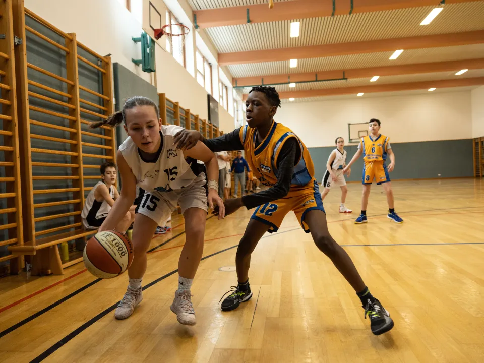 Wolves WU14 vs. BBU Orange