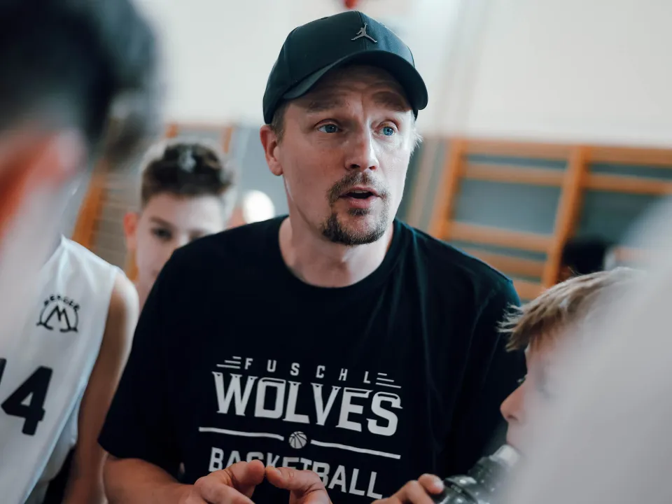 Wir suchen eine(n) Trainer(in)!