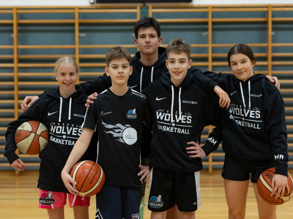 Neue Hoodies und WarmUps