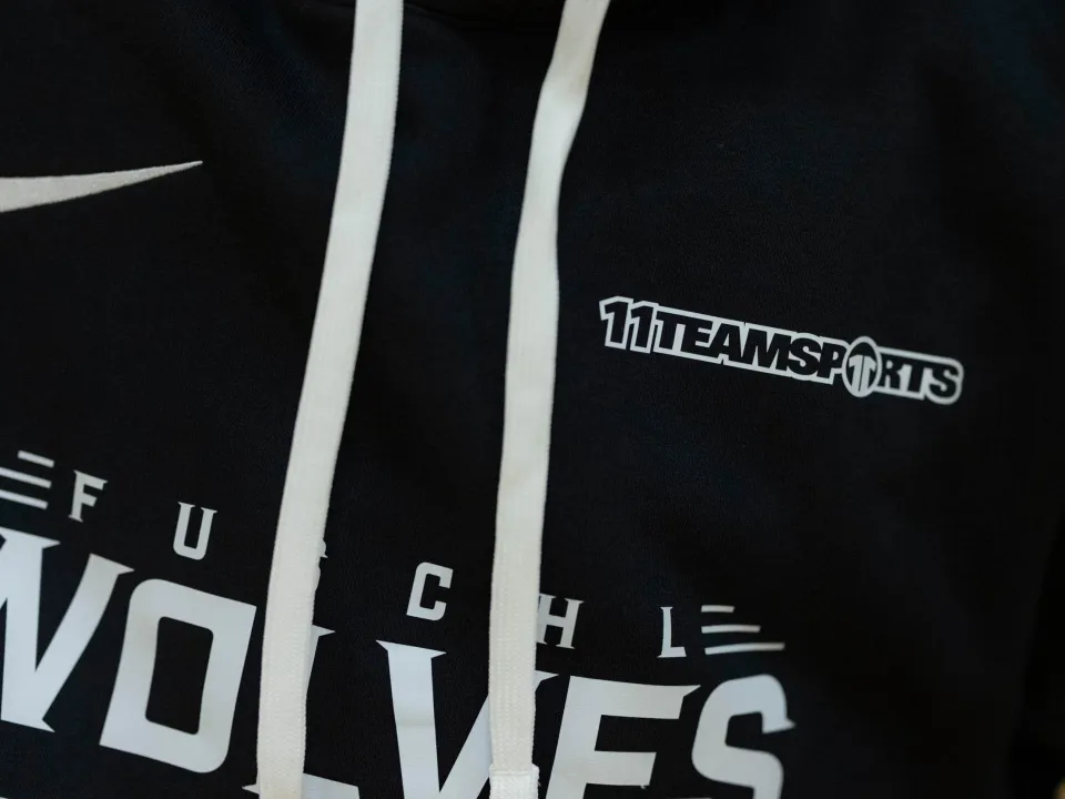 Neue Hoodies und WarmUps
