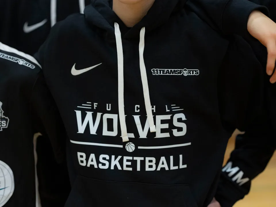 Neue Hoodies und WarmUps