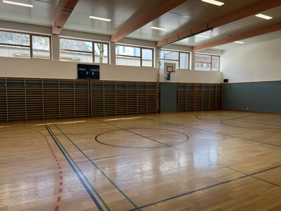 Update Halle - Anzeigetafel und 24 sec