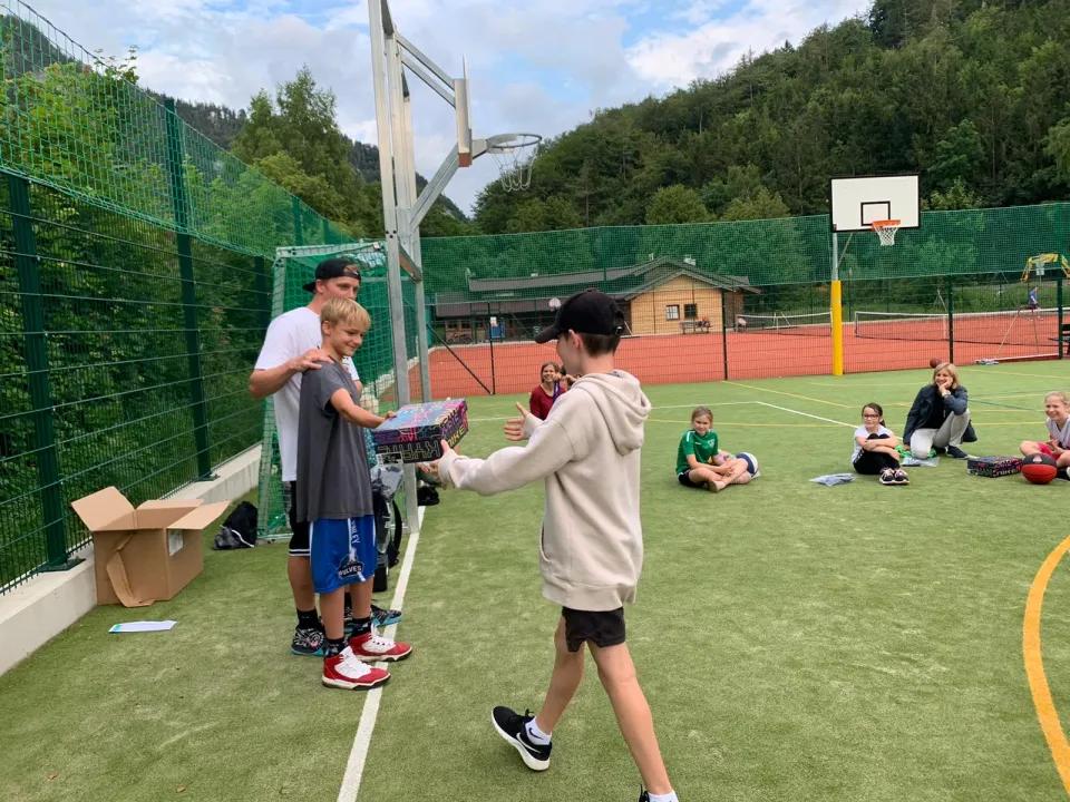 40216080-1586-42b9-a23c-f2d324de3f12