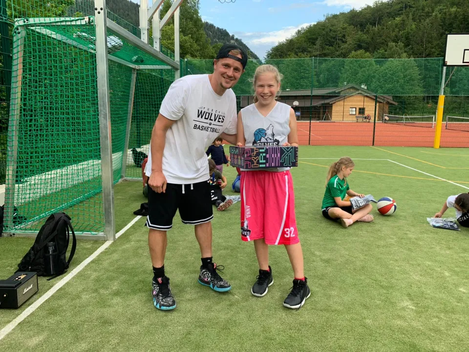 6fa834d4-82bb-42ef-883f-37b17b57a078