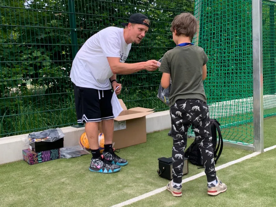 896a11a8-753a-442a-a794-713fd49b042c