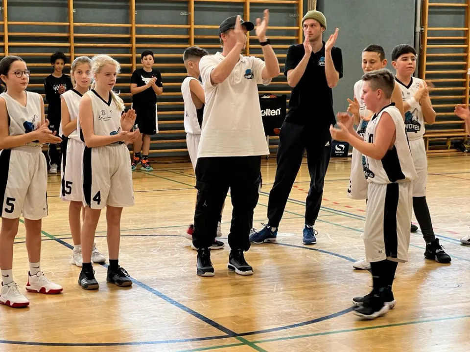 PHOTO-2022-11-20-15-17-39-7